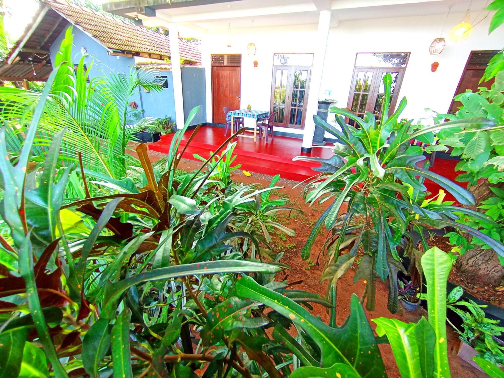 Sasaa Guest House Mirissa Exterior foto