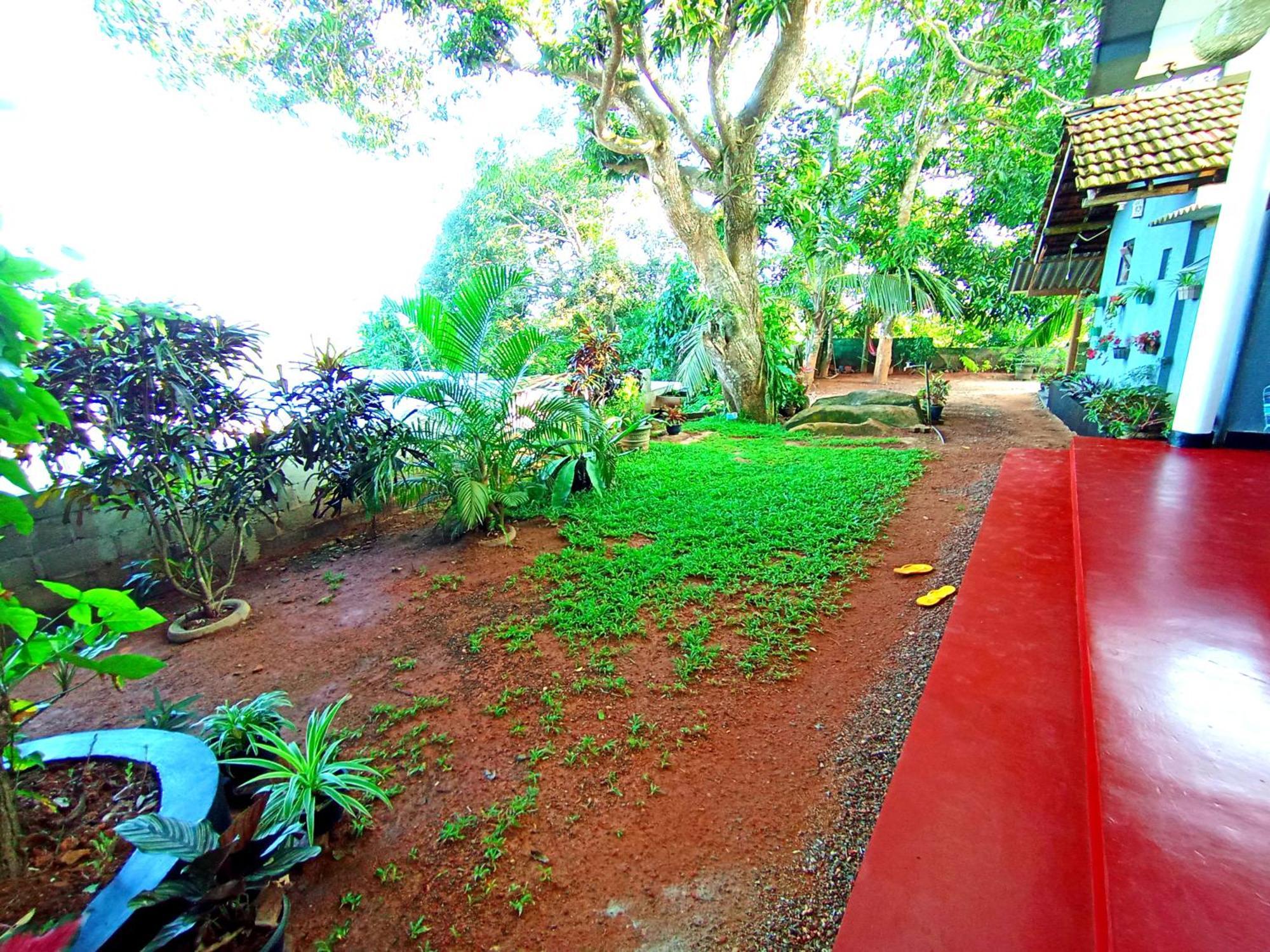 Sasaa Guest House Mirissa Exterior foto