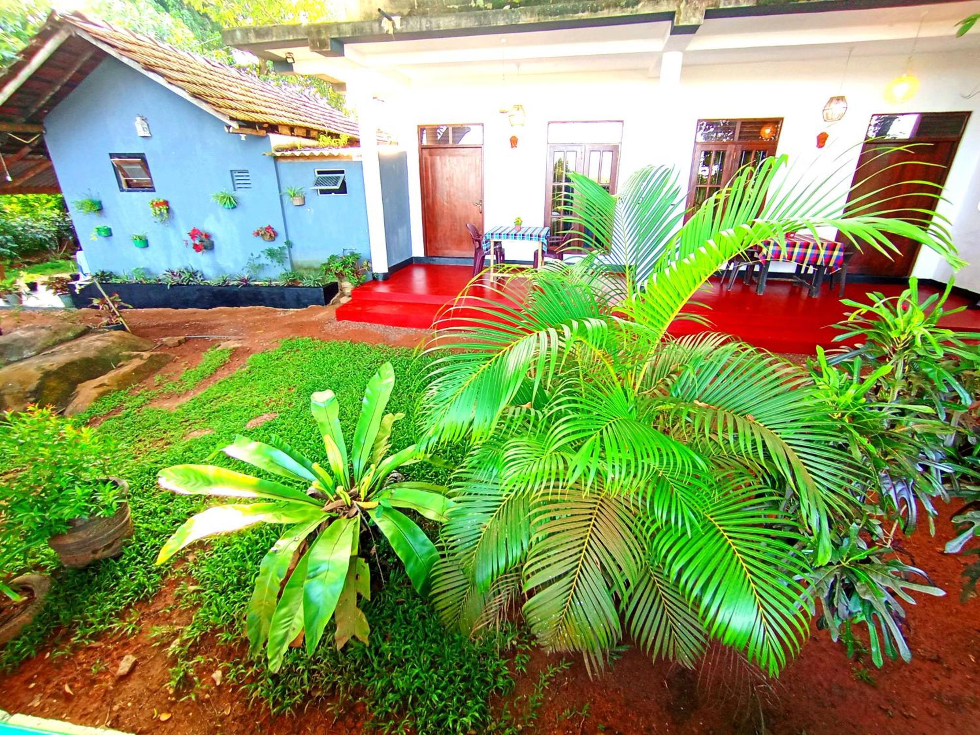 Sasaa Guest House Mirissa Exterior foto