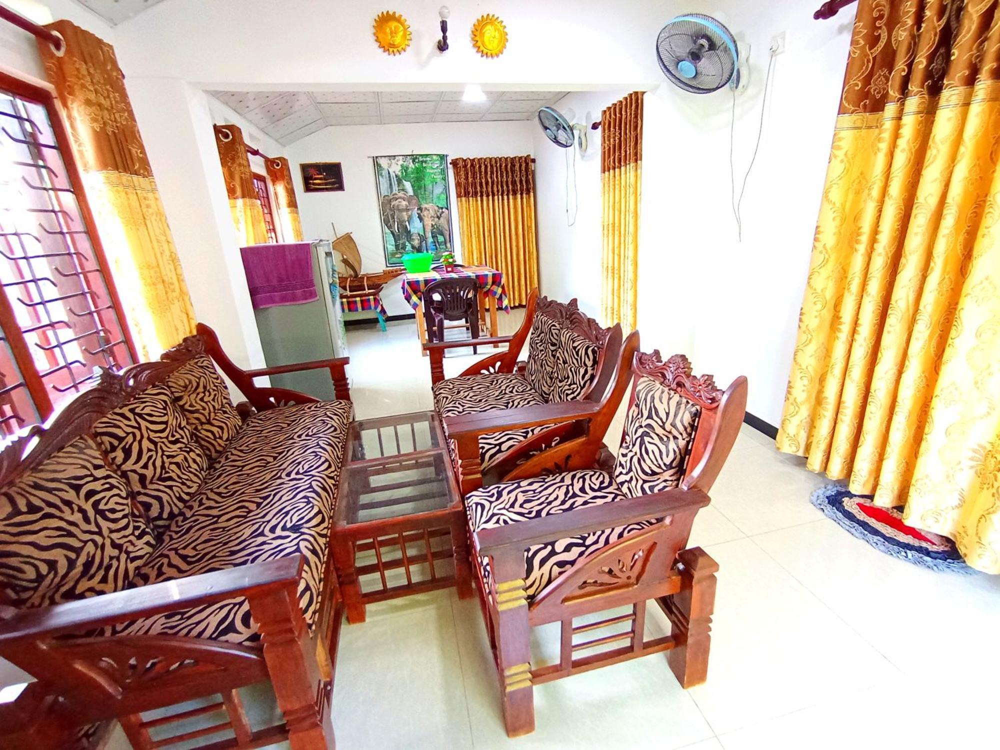 Sasaa Guest House Mirissa Exterior foto